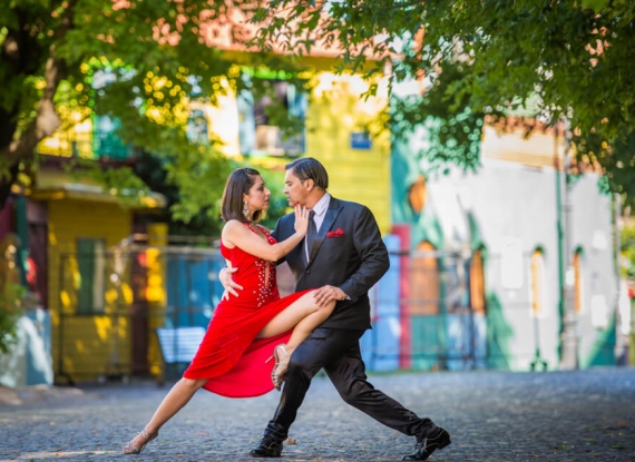 A obra "O Amor segundo Buenos Aires", conta uma história de amor na cosmopolita cidade do tango.